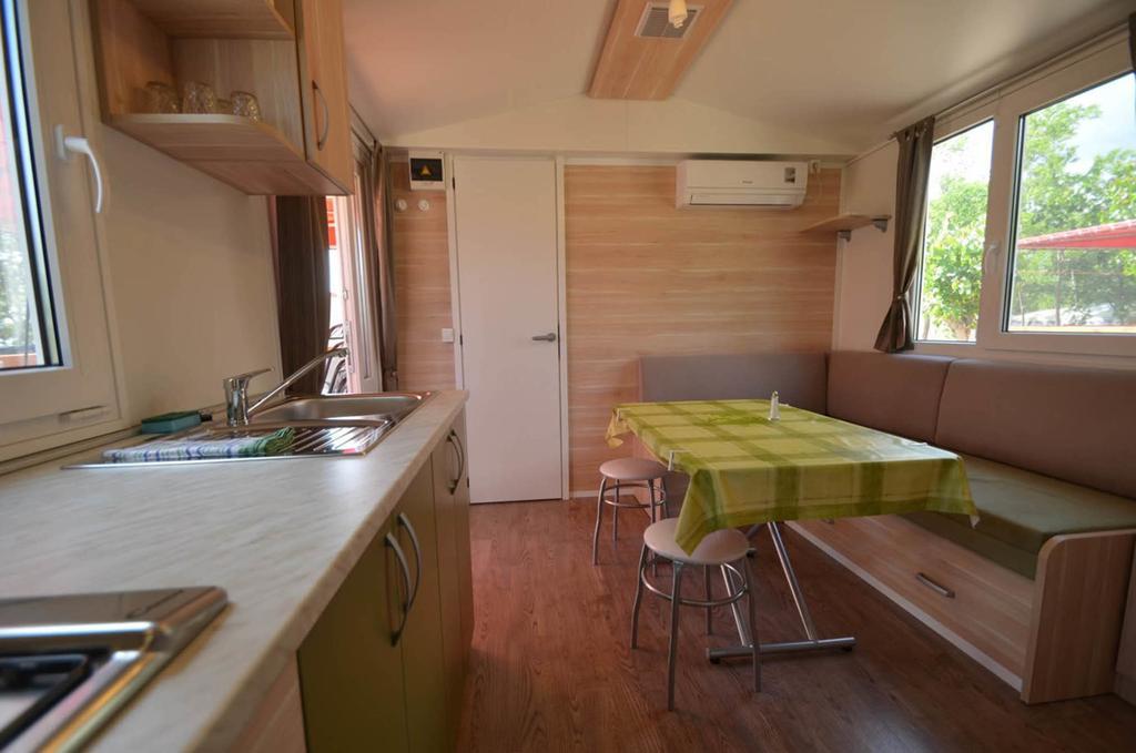 Campsite Pisak - Mobile Homes By The Sea Seline Room photo